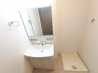 【洗面所】 | ＫＥＳＨＩＫＩ　Ｈａｌｕ | 忙しい朝には欠かせない洗面所です