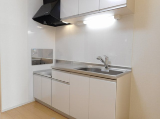 【キッチン】 | アビタシオン・ＡＹＡⅠ | コンパクトなキッチンで掃除もラクラク