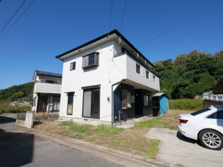 【外観】 | 甲府市下向山町 平成5年築 内外装一新 南東角地 車2台 | 外壁も塗り替え済み