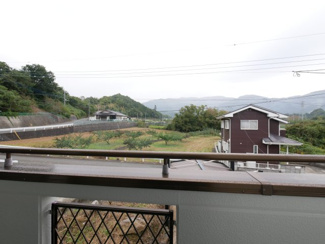 【展望】 | 甲府市下向山町 平成5年築 内外装一新 南東角地 車2台 | バルコニーから東南側を望む
