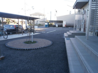 【エントランス】 | クローバーコート　Ａ