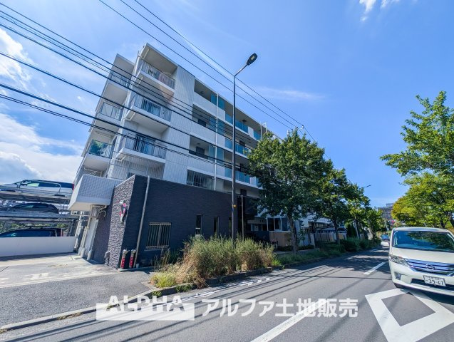 レーベンハイム多摩聖ヶ丘の外観