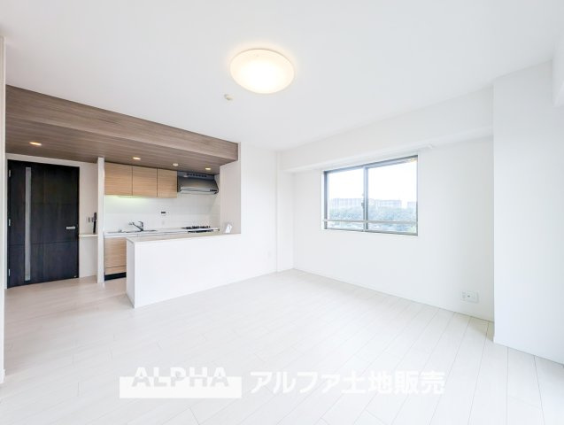 レーベンハイム多摩聖ヶ丘の居間・リビング