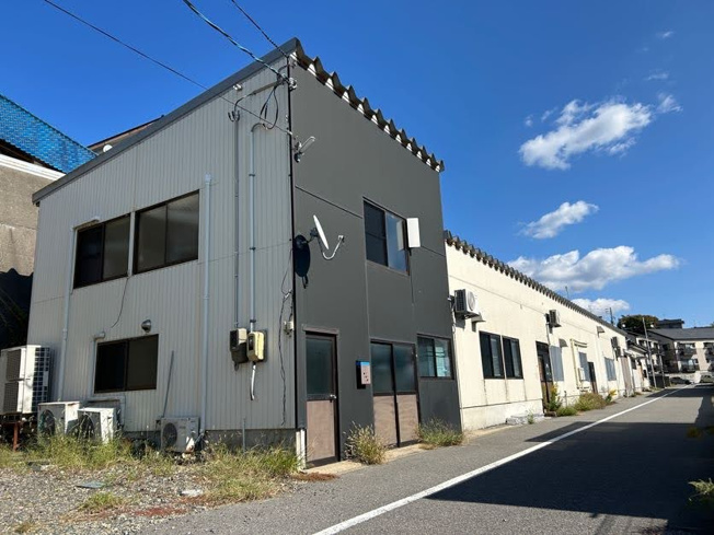 【外観】 | 松浜東町二丁目　貸作業所（元食品加工工場）