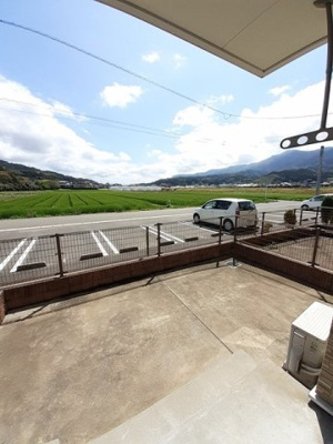 【庭】 | ウィンクルム七田　弐番館