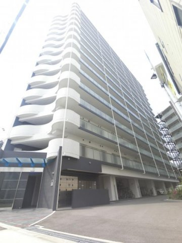 セレニテ福島プリエの外観