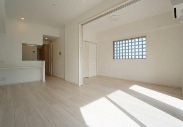 LaDouceur天満の居間・リビング