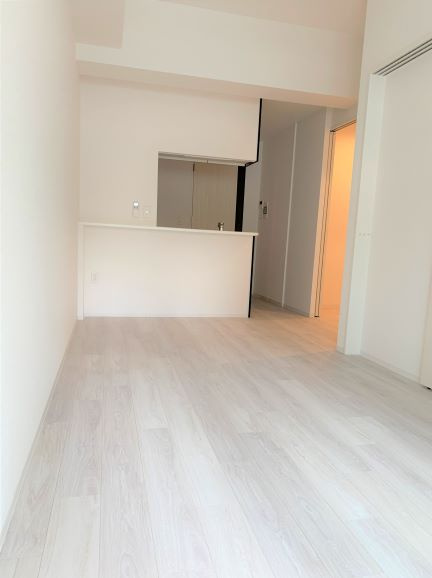 セレニテフラン梅田の居間・リビング