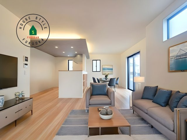 糟屋郡須恵町上須恵第25-2棟（3号棟）の内観：施工例|明るく開放的なリビングダイニングは豊かな陽光が注ぎ込み、やすらぎの空間を演出してくれます。ご家族で楽しいひとときをお過ごし下さい。※家具はCGを合成したものです。