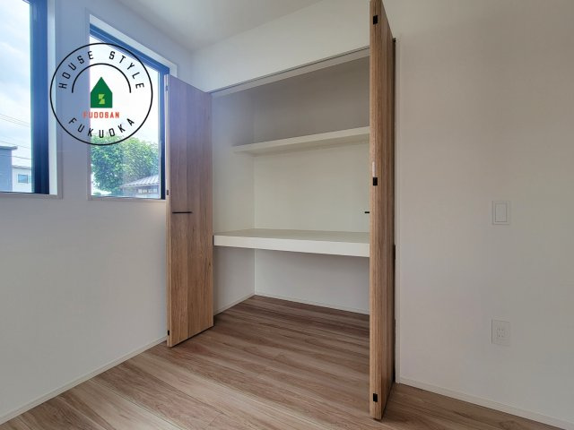 糟屋郡須恵町上須恵第25-2棟（3号棟）の内観：施工例|大きなスペースがあり、収納には困りません。