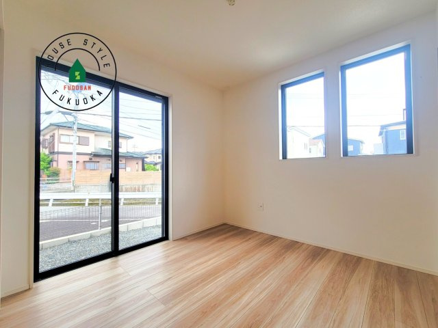 糟屋郡須恵町上須恵第25-2棟（3号棟）の内観：施工例|将来的に琉球畳を引きますこともできます。