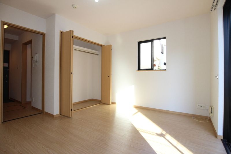 ラ　パトリアの洋室