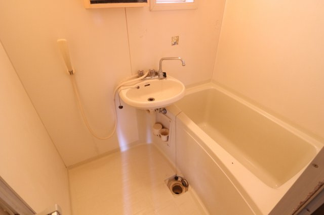 大蔵谷ハイツの浴室