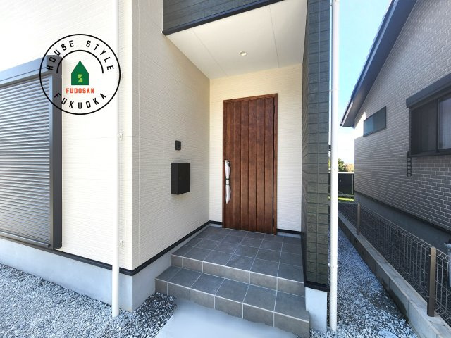 糟屋郡須恵町上須恵第25-2棟（4号棟）の外観：施工例|おでかけの時も帰った時も、「我が家」を最初に感じでもらえる素敵な空間に。