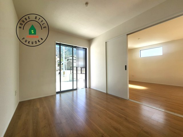 糟屋郡須恵町上須恵第25-2棟（4号棟）の内観：施工例|将来的に琉球畳を引きますこともできます。