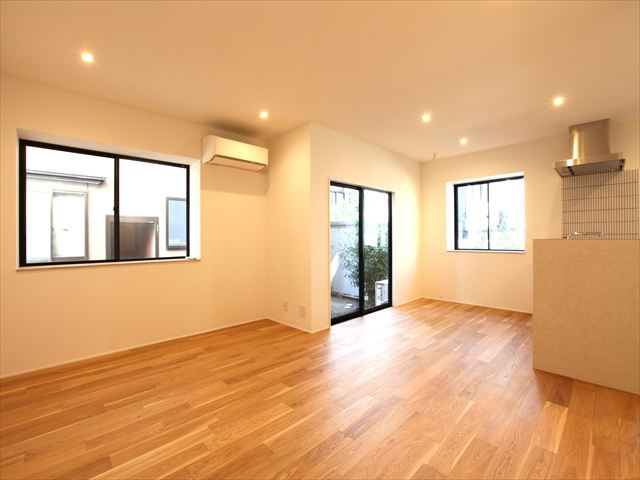 【居間・リビング】の画像