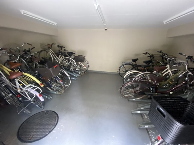 グランコート北山の駐輪場