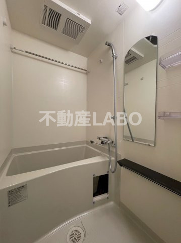 グランカリテ九条南の浴室