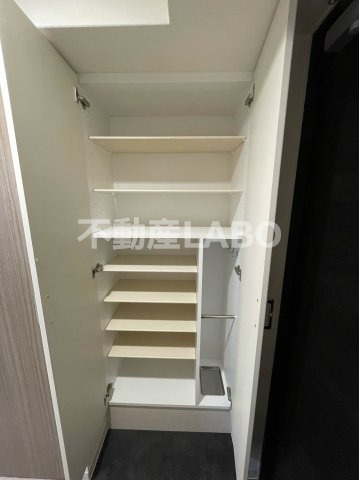 グランカリテ九条南の収納