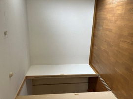 使い勝手のいい寝室です