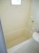 落ち着いた空間のお風呂です