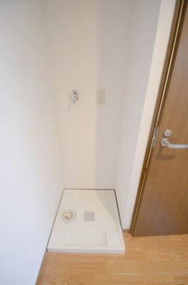 【設備】 | セイコーガーデンⅢ | 室内洗濯機置き場