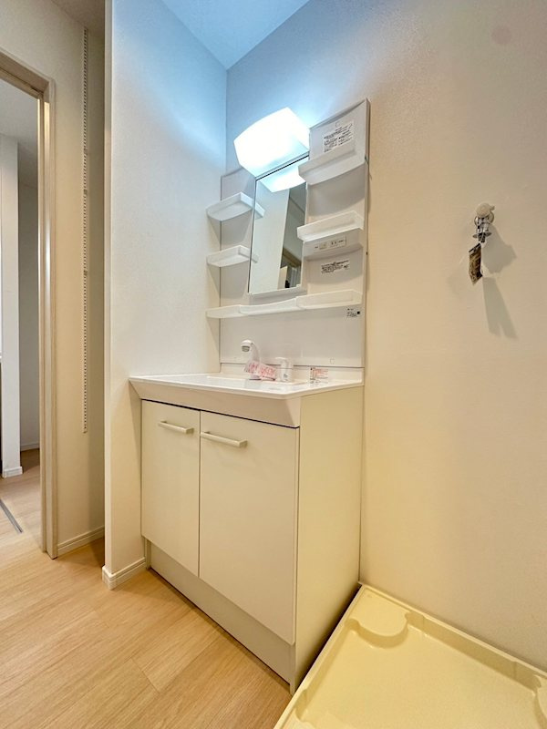 ルーチェ上南部の独立洗面台