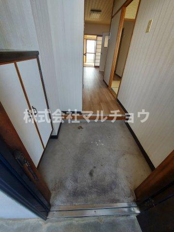 ロイヤルマンション301号の玄関