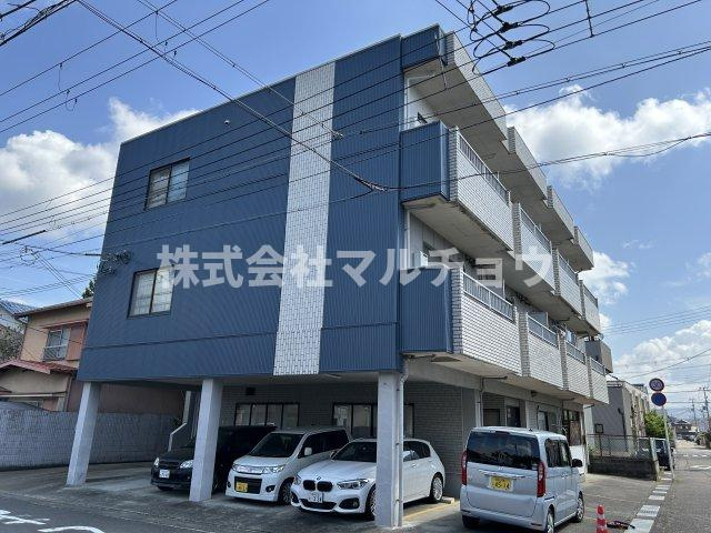 ロイヤルマンション301号の外観