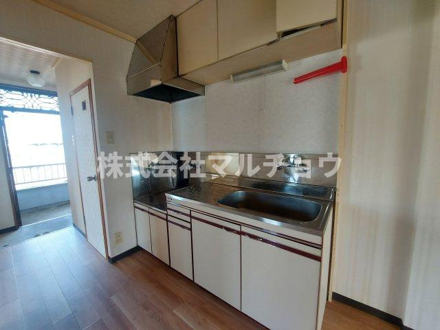 ロイヤルマンション301号のキッチン