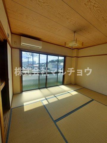 ロイヤルマンション301号の和室