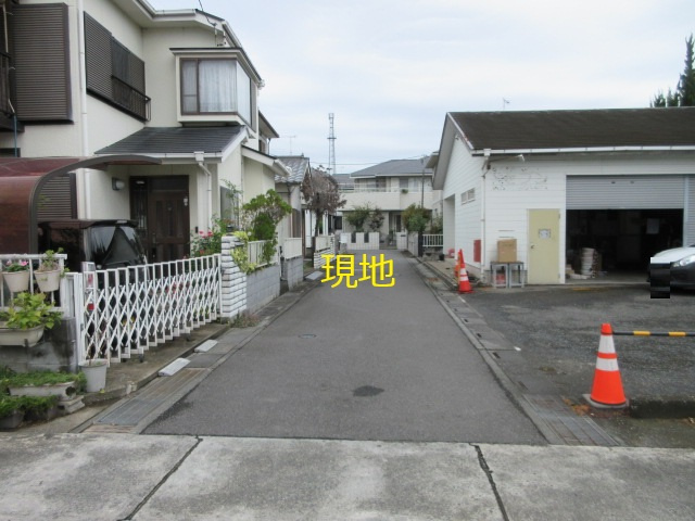 中古戸建　熊谷市柿沼448-20（リフォーム住宅）の前面道路含む現地写真