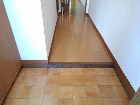 メゾンソレイユの玄関
