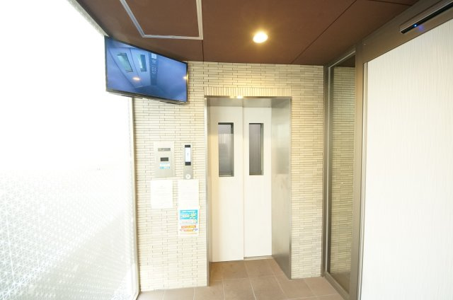 スカイガーデン春日町のロビー