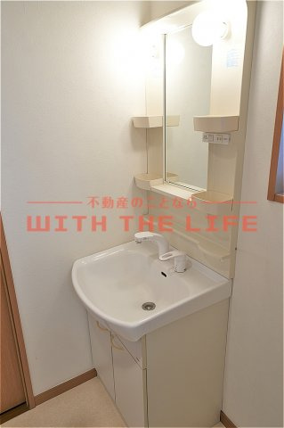 サンピーノ【キャッシュバック対象物件】の独立洗面台|独立洗面台、朝の身支度には欠かせません