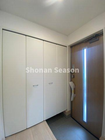 【玄関】 | たっぷり収納可能なシューズBOXで綺麗な玄関をキープできますよ♪