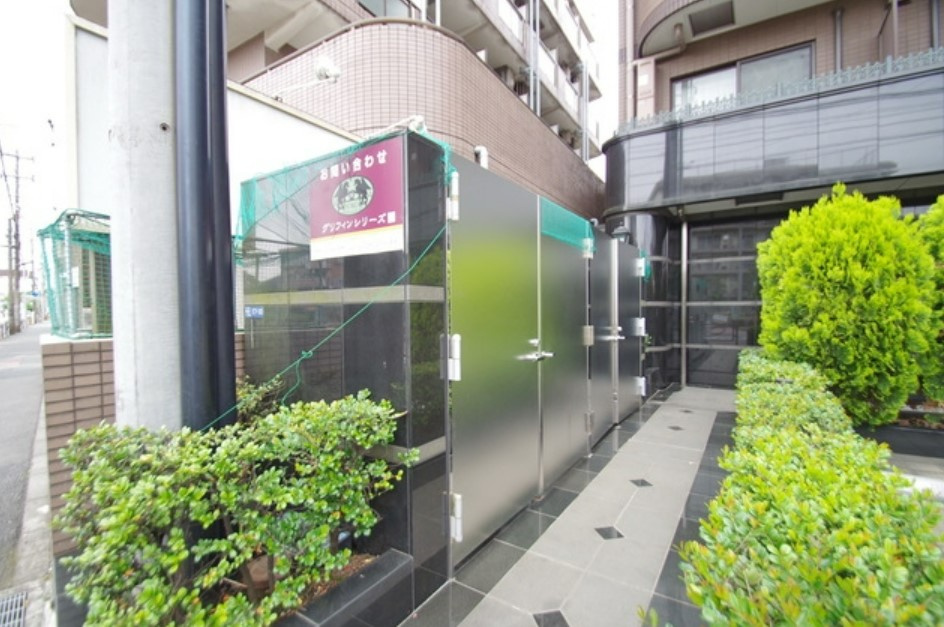 川崎市多摩区東生田１丁目の賃貸マンションのエントランス