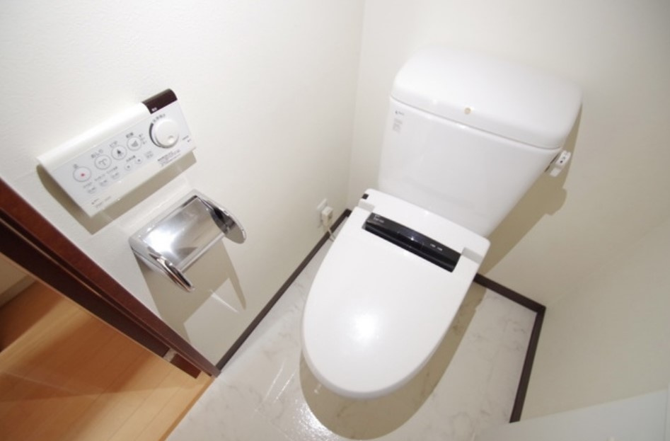 川崎市多摩区東生田１丁目の賃貸マンションのトイレ