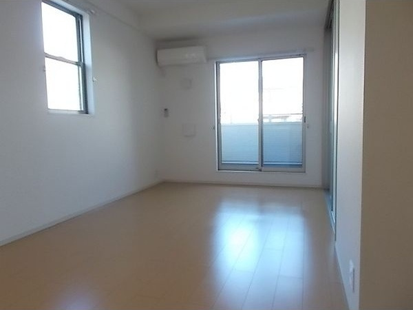 インノバールの居間・リビング