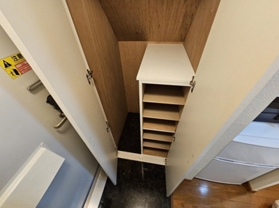 【玄関】 | レオパレスウェル春日 | 備品や設備仕様は号室等により異なります現地をご確認下さい。