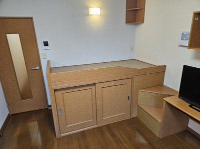 【寝室】 | レオパレスウェル春日 | 備品や設備仕様は号室等により異なります現地をご確認下さい。