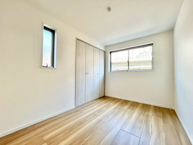 大田区西六郷1丁目　新築戸建　残1棟の洋室|インテリアの幅が広がる、シンプルな内装です。（B号棟）
現地ご見学希望・資料請求などお気軽にお問い合わせ下さい！
03-5990-5201