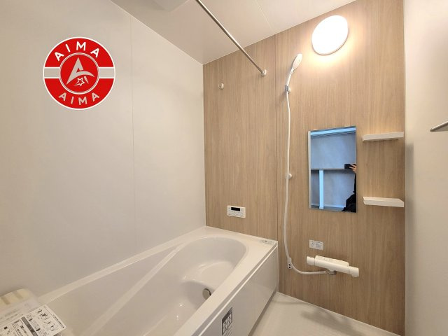 福岡市東区三苫2丁目第6-3棟(1号棟)の浴室|1日の疲れを癒してくれる広々バスルーム。雨の日のお洗濯にも大活躍な浴室乾燥機付です！