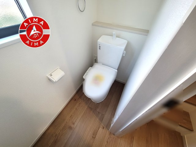 福岡市東区三苫2丁目第6-3棟(1号棟)のトイレ|温水洗浄便座を完備しております。2ヶ所にトイレがあるのは朝の慌ただしい時間も安心です。