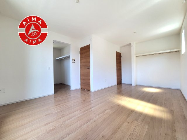 福岡市東区三苫2丁目第6-3棟(1号棟)の寝室|主寝室には収納力に優れたクローゼットがありますので、お部屋もすっきり片付きます。