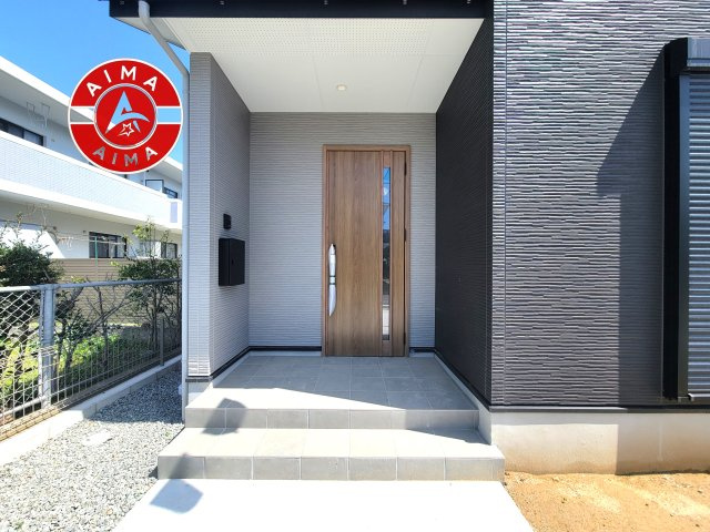 福岡市東区三苫2丁目第6-3棟(1号棟)の玄関|おでかけの時も帰った時も、「我が家」を最初に感じでもらえる素敵な空間に。