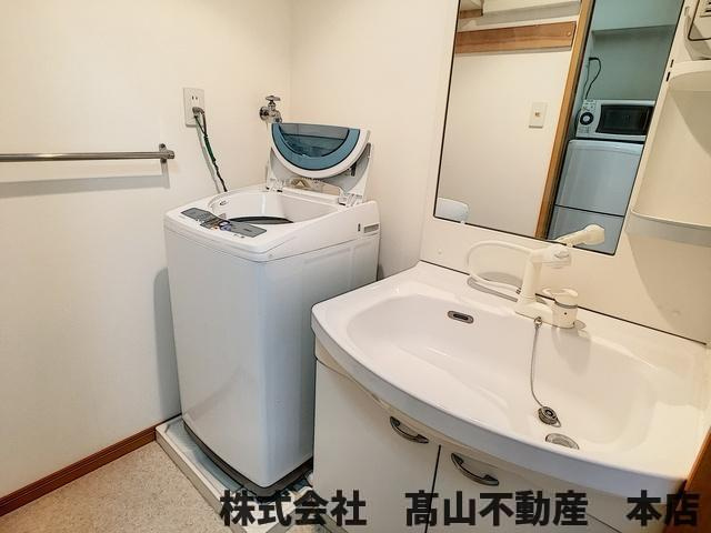 ロイヤルヒルズタワーの洗面所