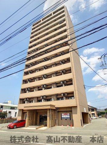 ロイヤルヒルズタワーの外観