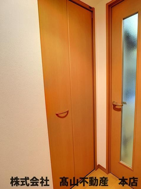 ロイヤルヒルズタワーの収納