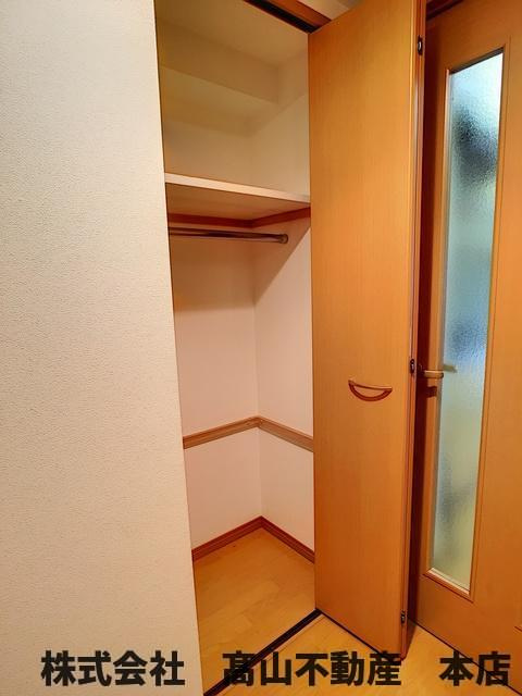 ロイヤルヒルズタワーの収納